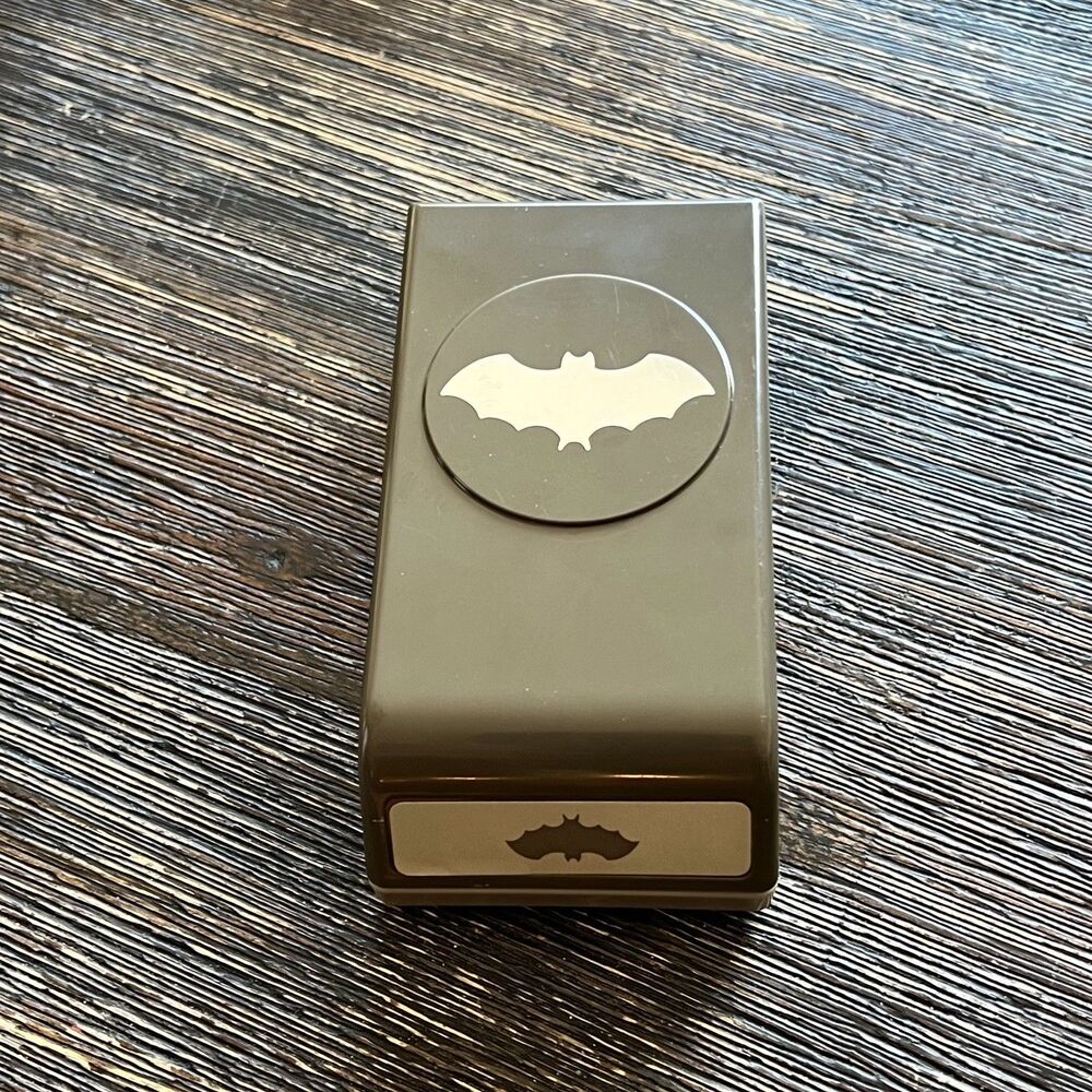 Stampin' Up! Bitty Bat Punch Make Your Own Bats Decorations Halloween Gothic
